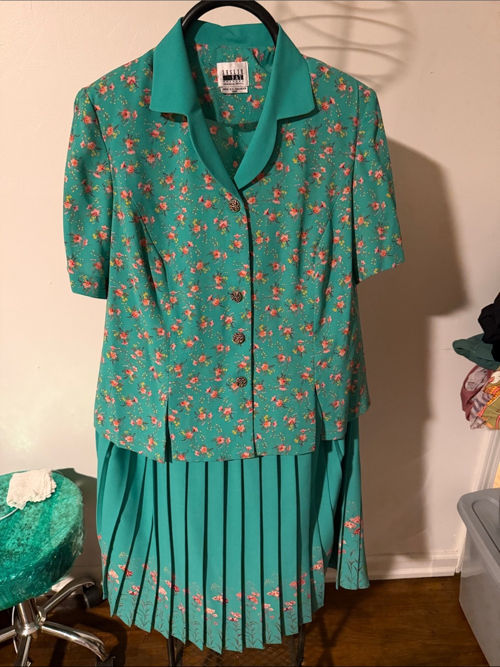 Vintage Leslie Fay Teal Floral top with matching skirt.